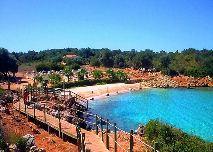 Cleopatra Islands